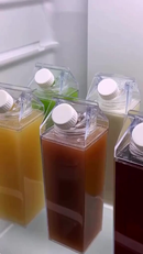 Kit 2 Garrafa Grande com adesivo Caixa Leite Suco Água Acrílico 1 Litro de Cada
